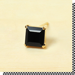 ブラックカラーソロピアス